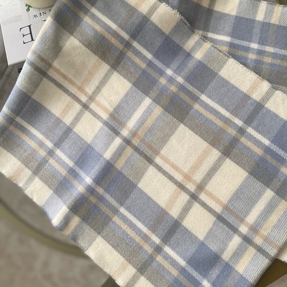 D&Y Better Than Cashmere Soft Blue and Cream Plaid Scarf - Picture 3 of 4
